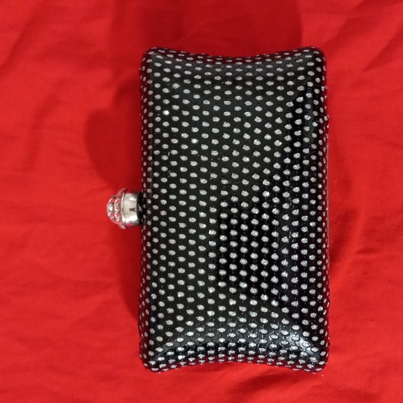 Jeweled Evening Handbag Purse Clutch Chain Strap 4" X 6" Black Lined - Picture 2 of 4